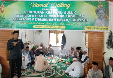 Jajaran Pejabat Hadiri Penutupan Suluk Silsilah Syekh H. Mahmud Abdullah di Lima Puluh Kota. Jajaran Pejabat Hadiri Penutupan Suluk Silsilah Syekh H. Mahmud Abdullah di Lima Puluh Kota.